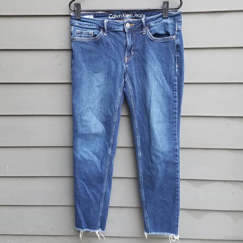 Calvin Klein Jeans Frayed bottoms size 8
